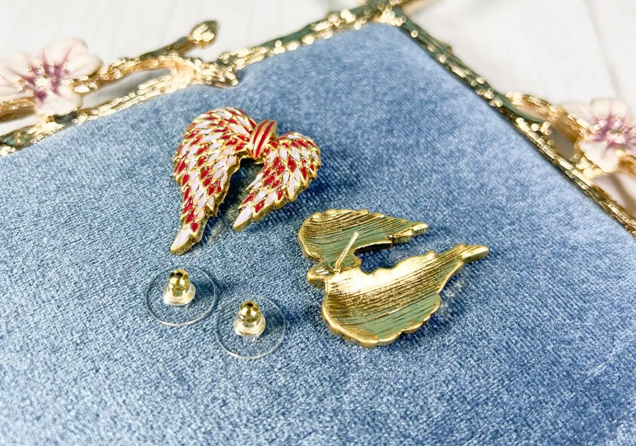 Angel Wing Earrings, White Feather
Earrings, Angel Wing Stud