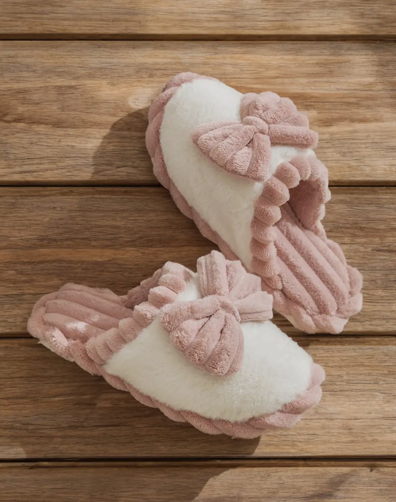 Bow Decor Color Block Ribbed
Plush Slippers