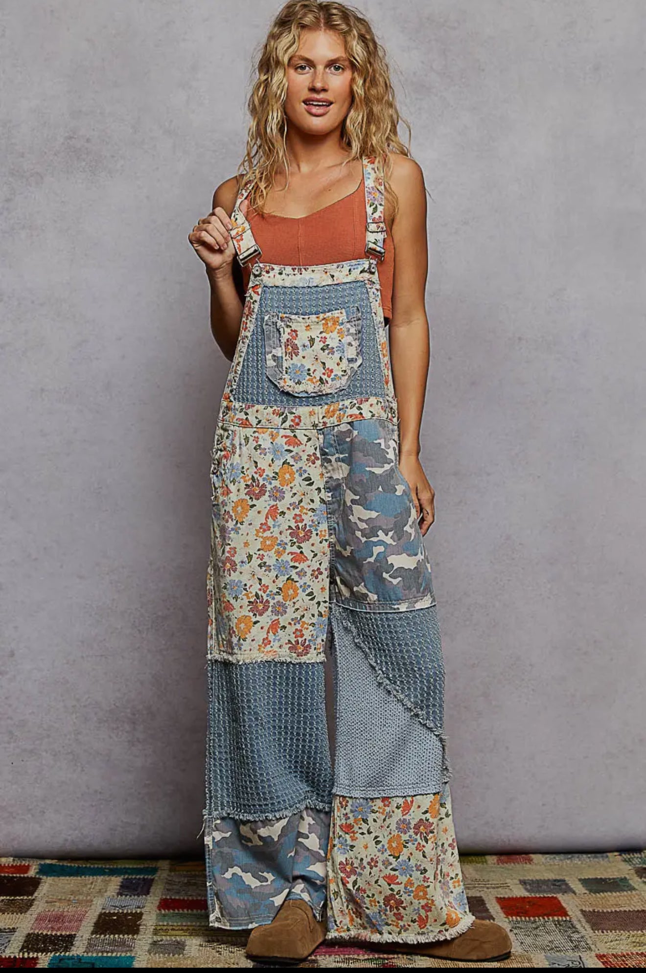 Floral Print Frayed Edge
Twill Woven Overalls