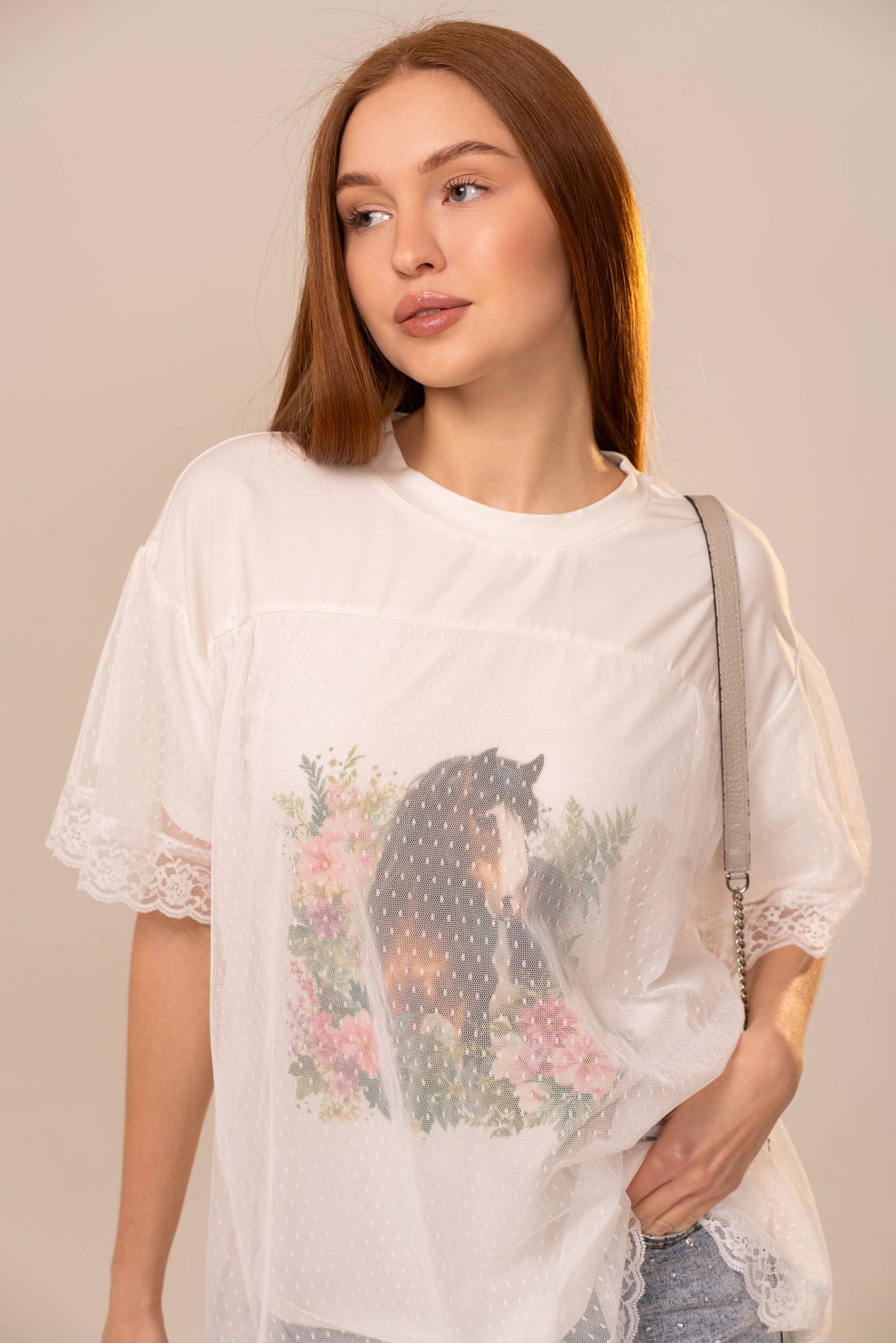 Horse Print Mesh Lace Trim T-Shirt: OFF WHITE