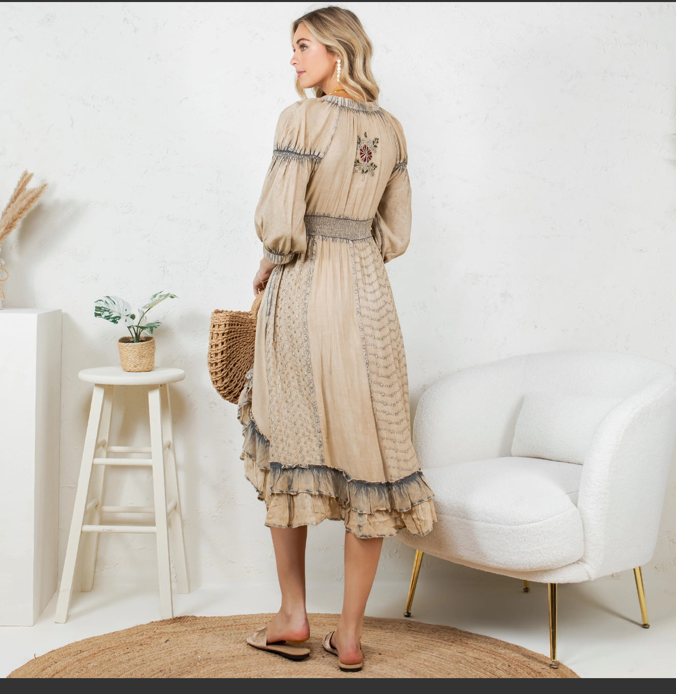 Effortless Elegance: Sheared & Elasticated V-Neck Dress