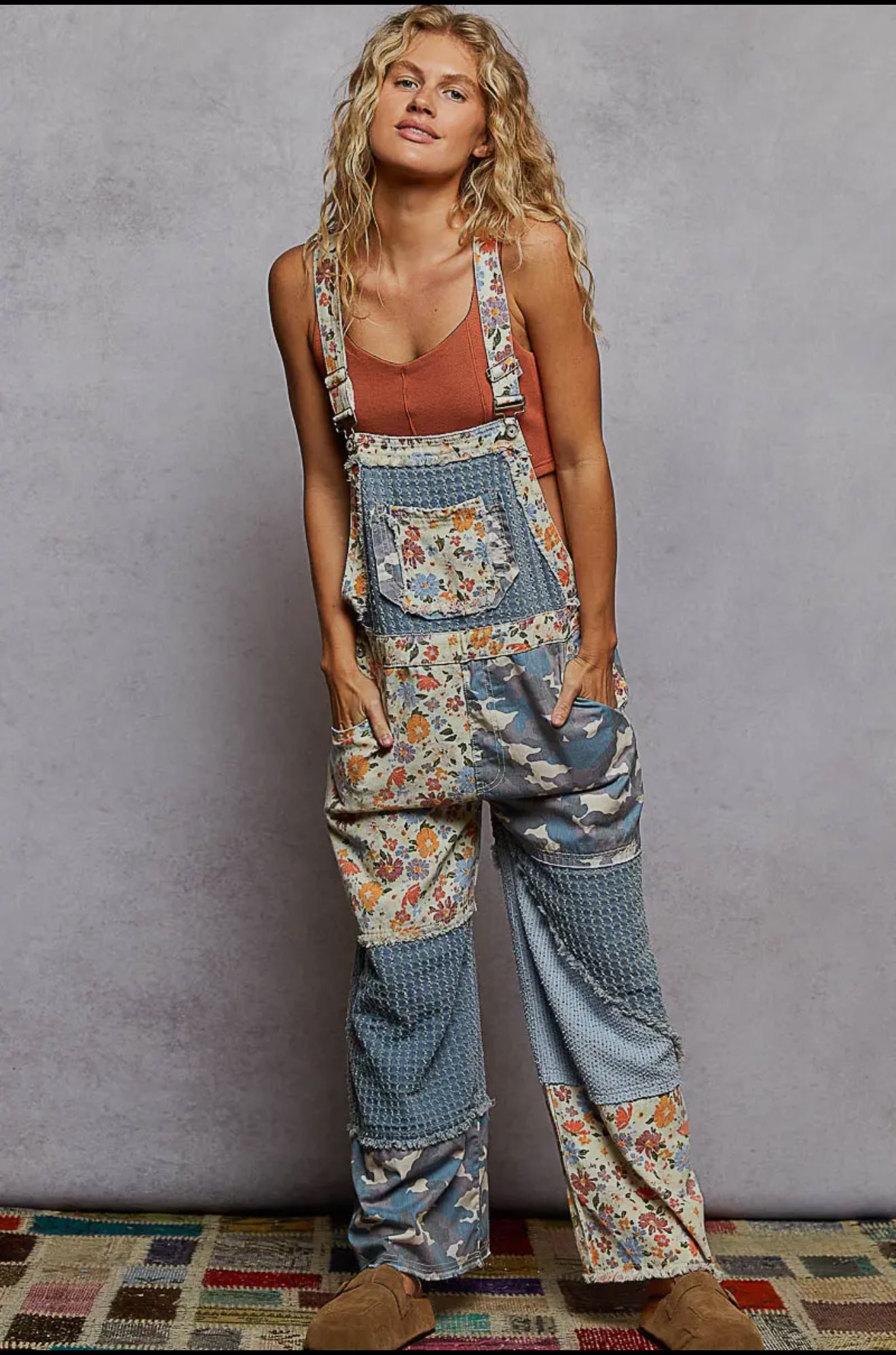 Floral Print Frayed Edge
Twill Woven Overalls