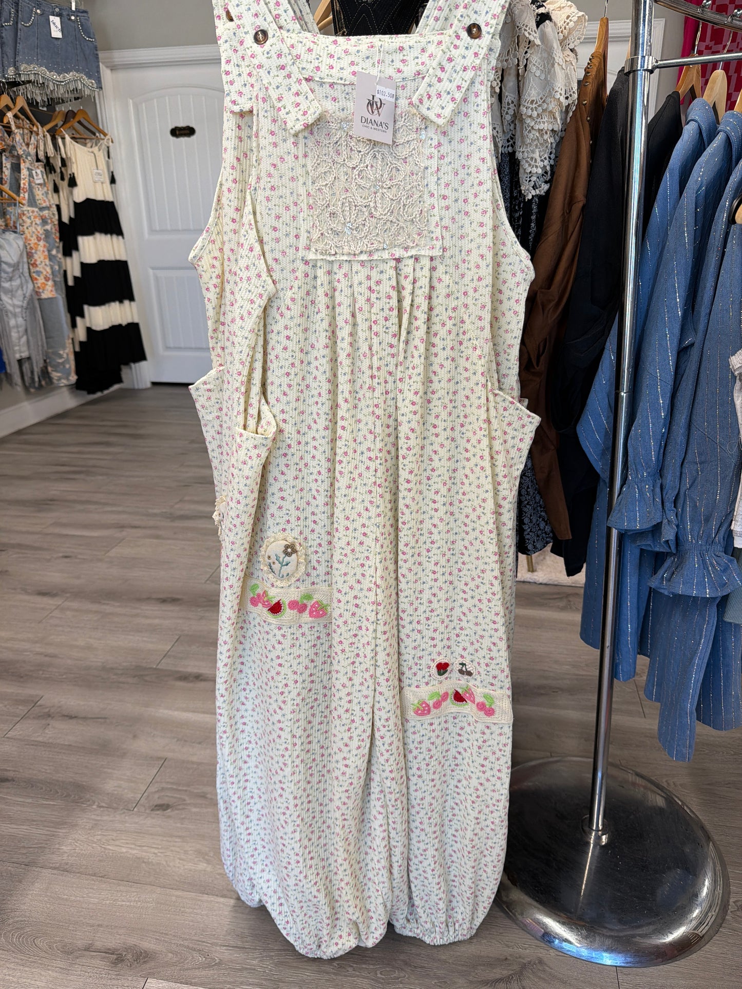 Vintage Floral Knit Contrast Pocket Jogger Overalls: CREAM MULTI