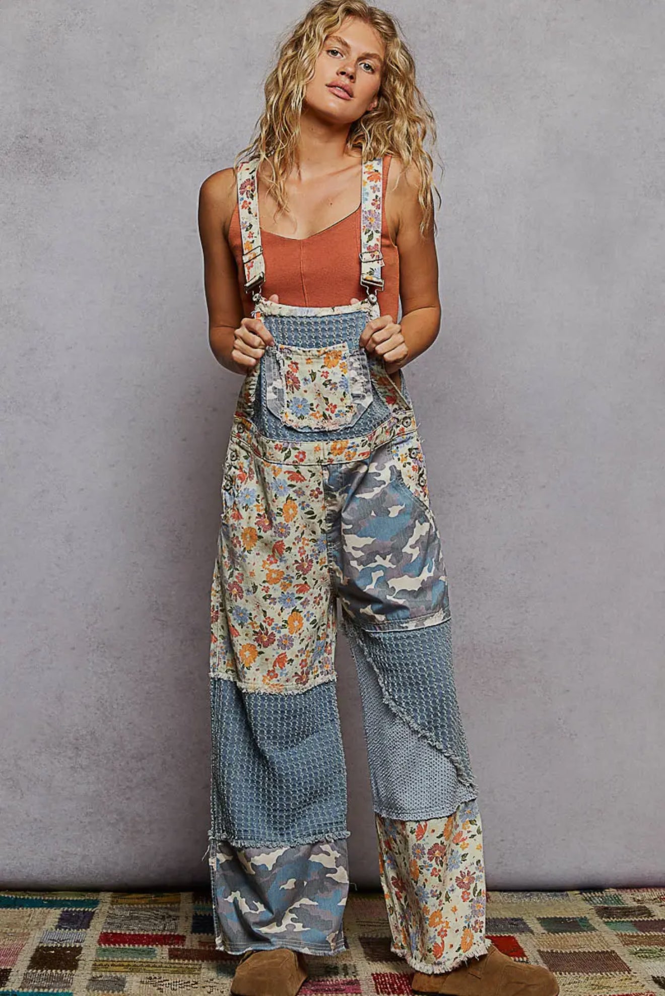 Floral Print Frayed Edge
Twill Woven Overalls