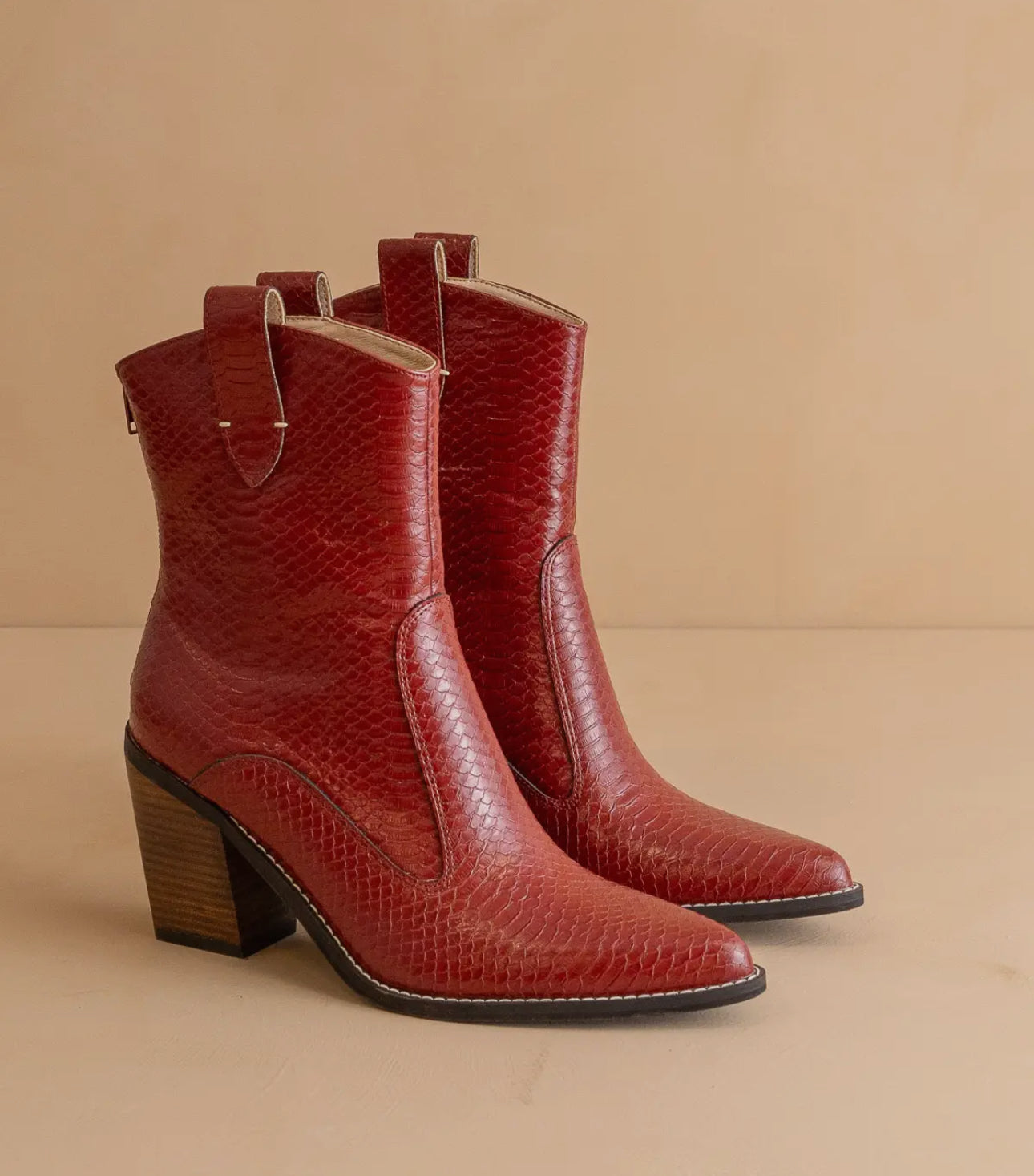 The Tara | Red Two Paneled Western Boot