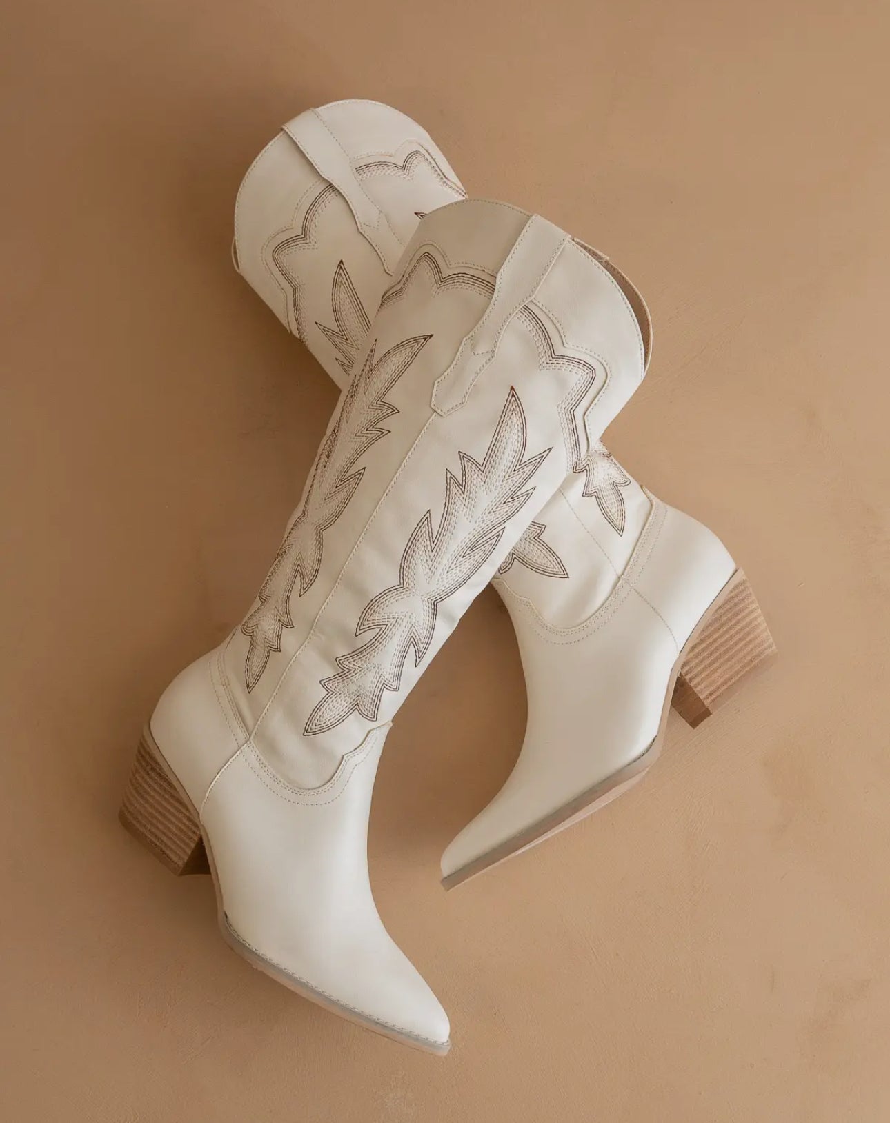 The Ainsley White | Embroidered Cowboy
Western Boot