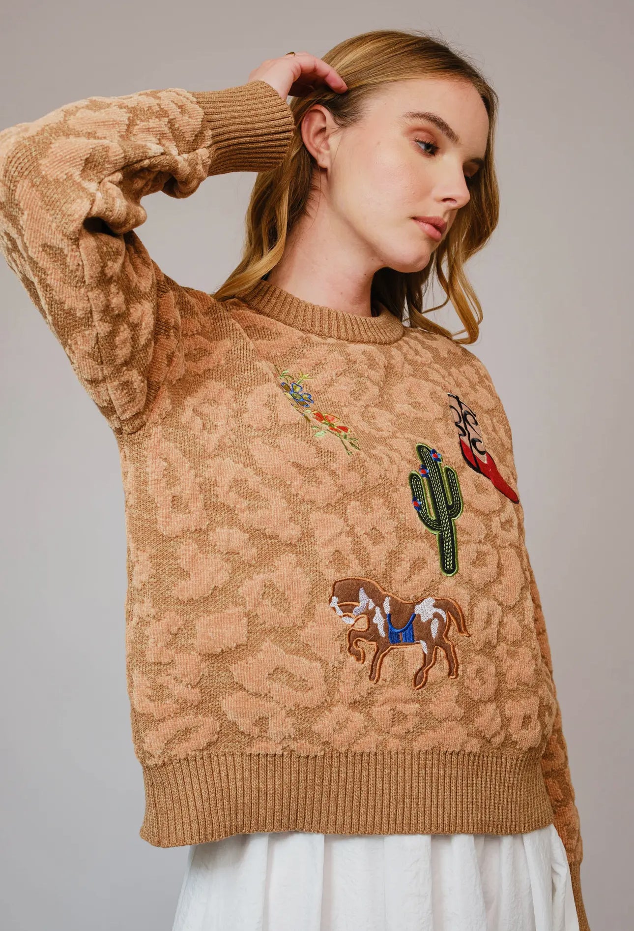 Leopard Western Patch
Crewneck Sweater