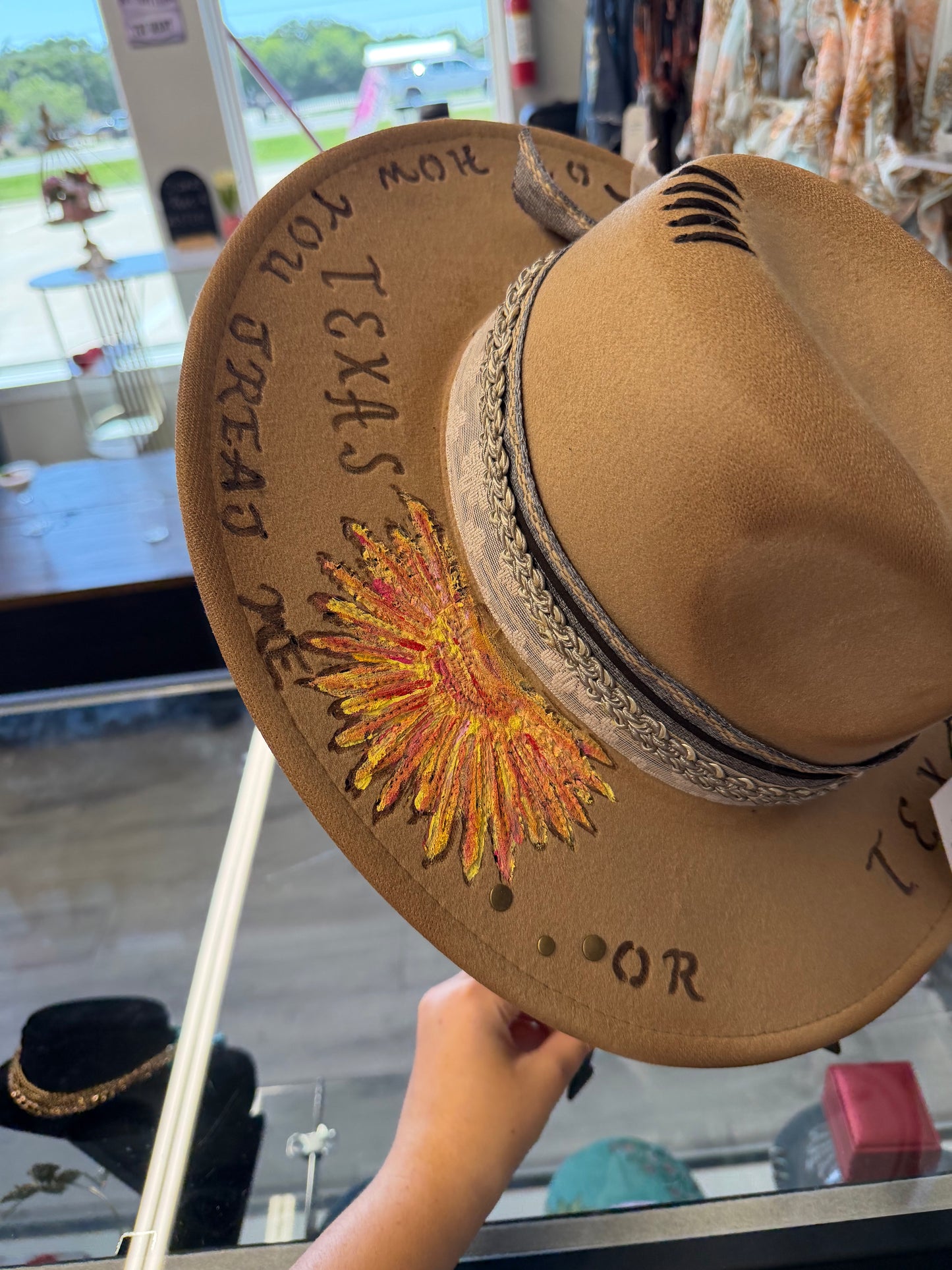 Brown custom Texas hat ￼