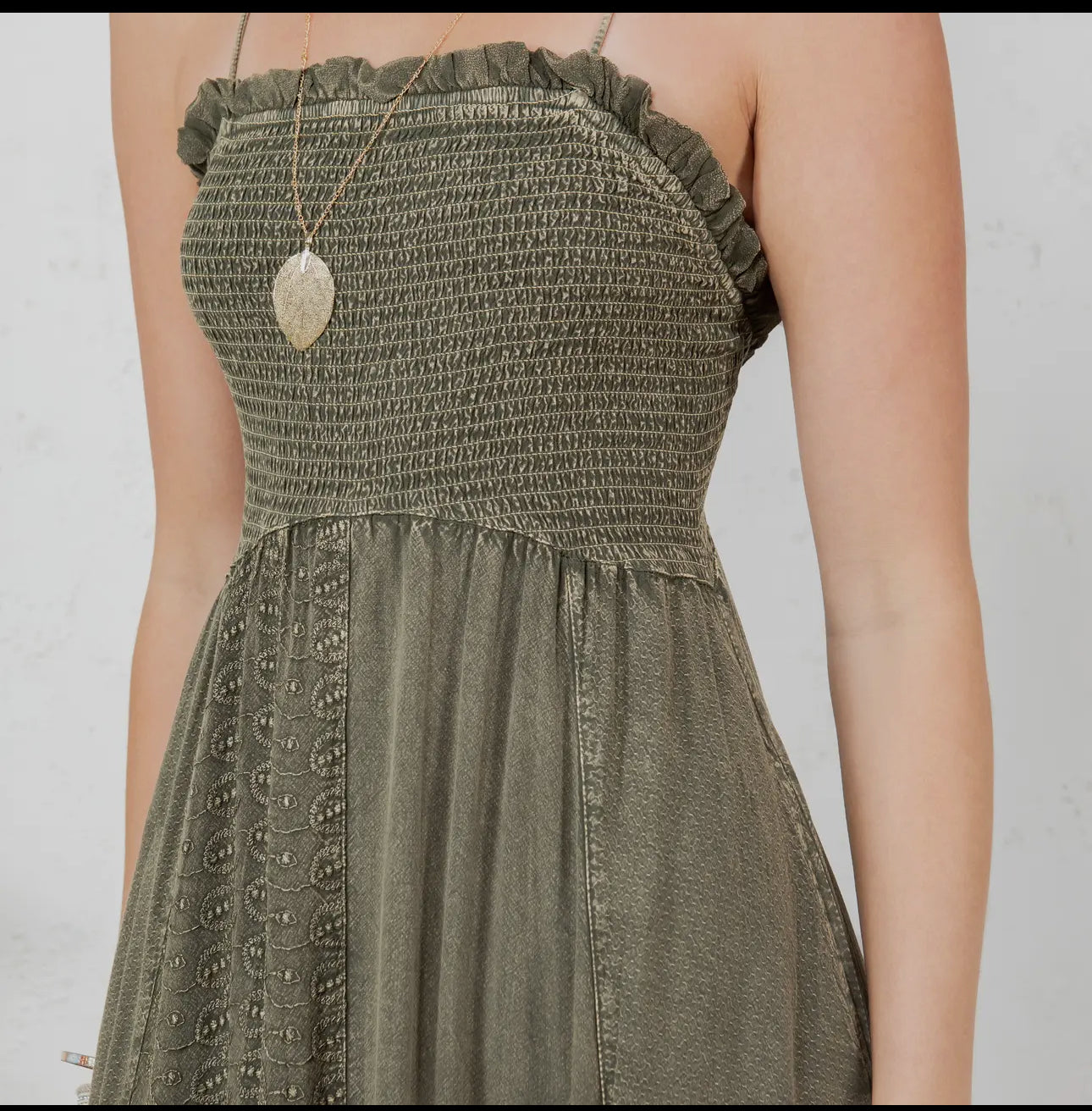 Sun-Kissed Patchwork: Smocked Bliss
Boho Mid-Length Dress