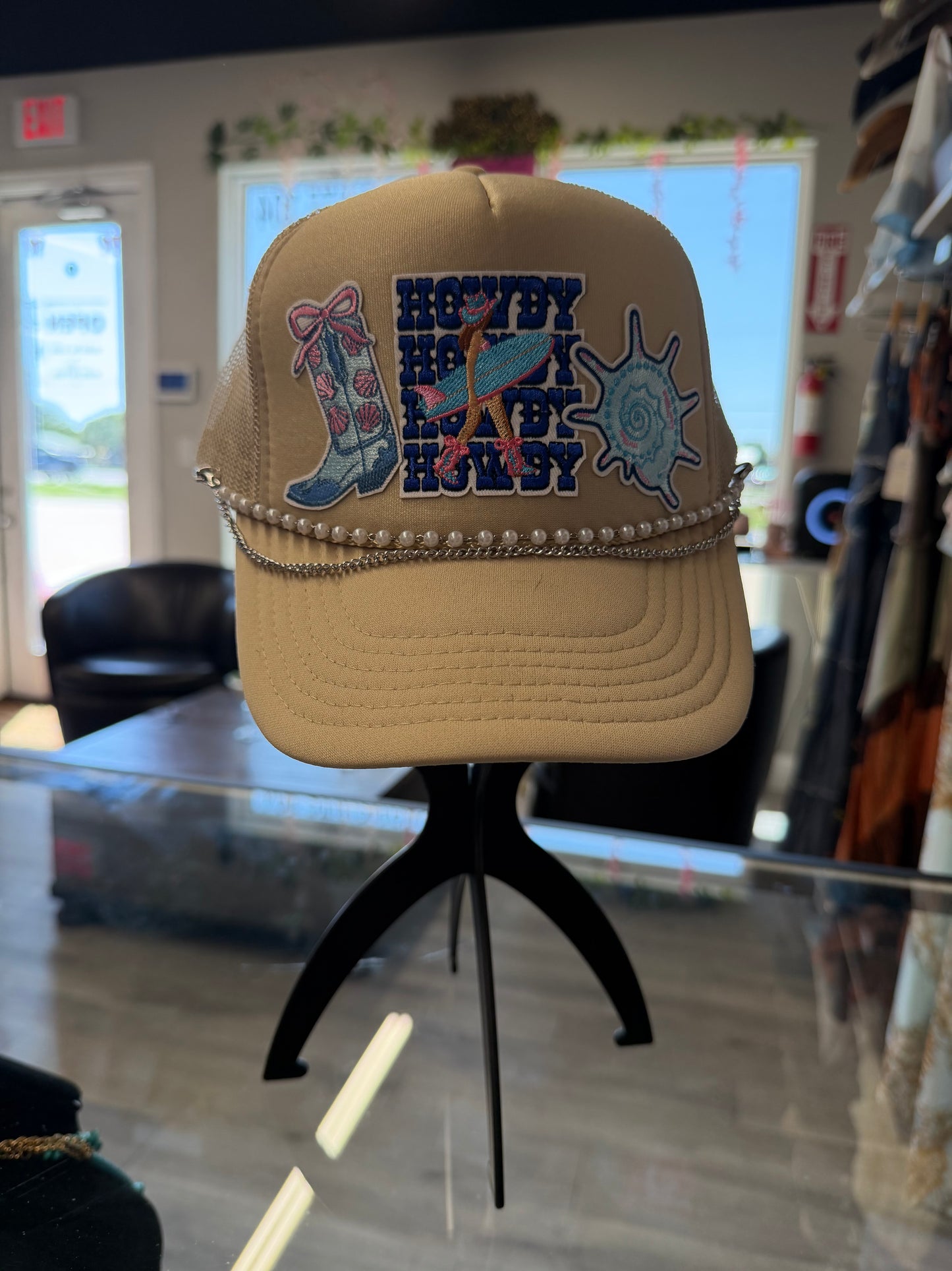 Beige howdy custom cap ￼
