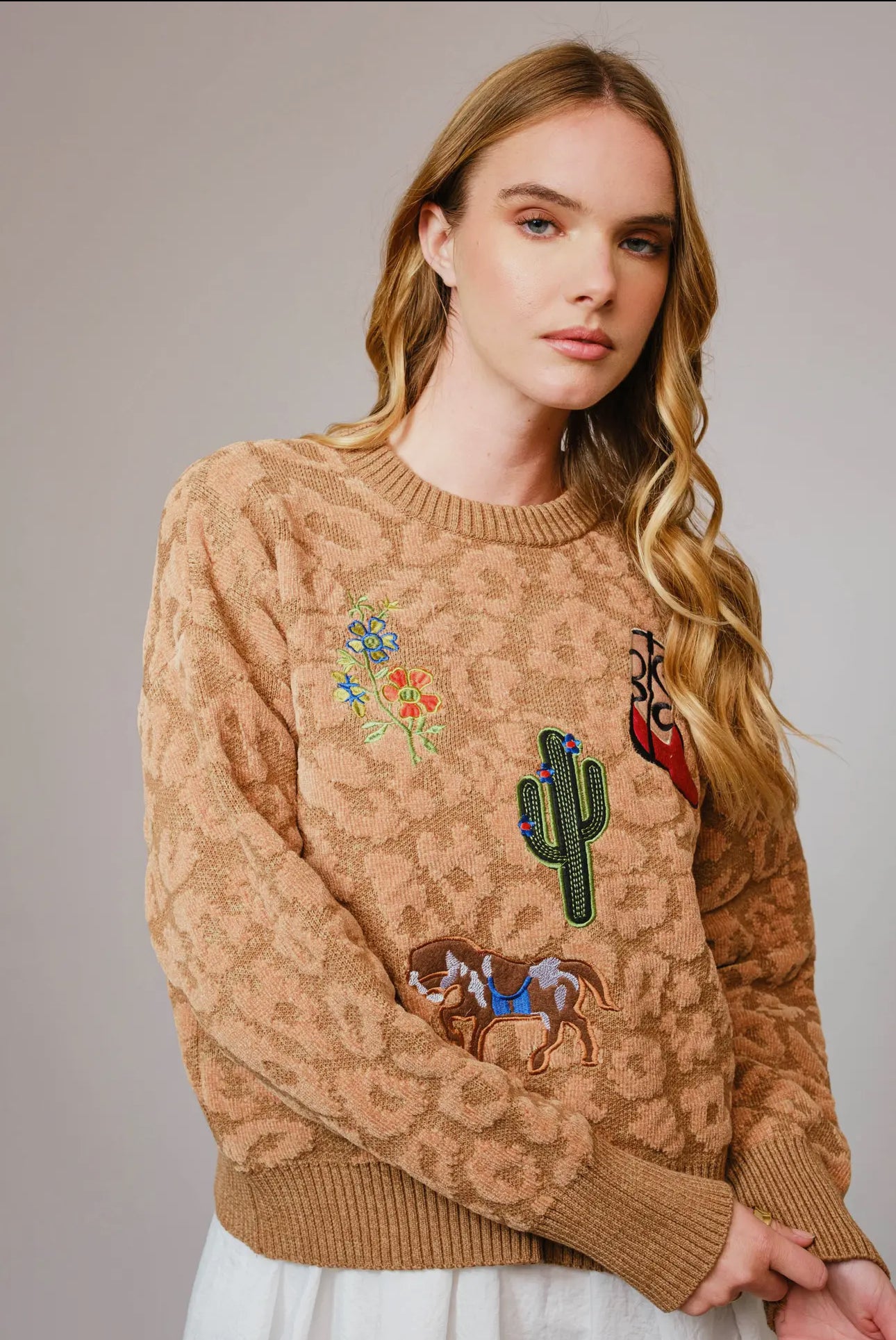 Leopard Western Patch
Crewneck Sweater