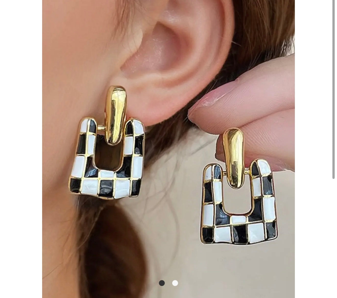 Checkered Pattern Square Shape Stud
Dangle Earrings