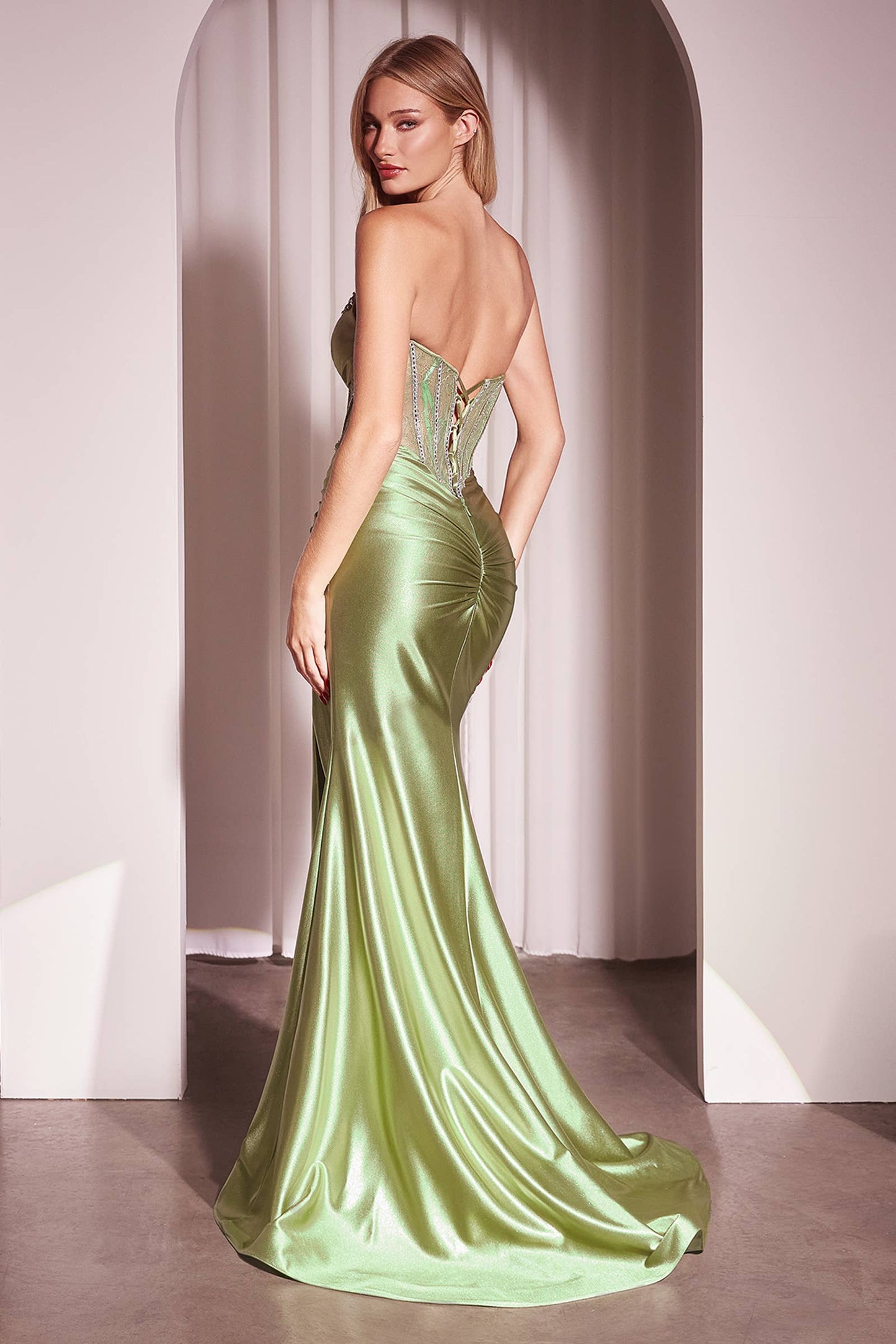 STRAPLESS LACE BODICE SATIN FITTED GOWN: Greenery / 4