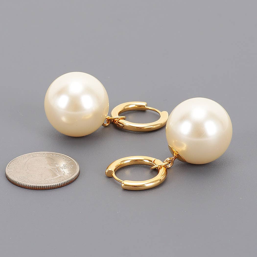 Metal Pearl Earring